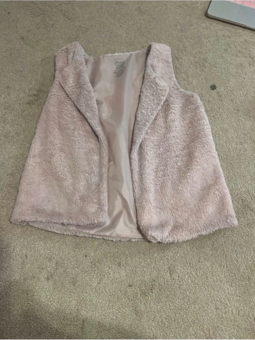 Faded Glory Plush Faux Fur Vest in Pale Pink